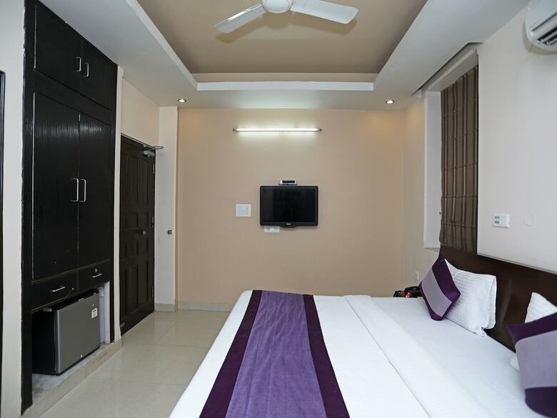 Hotel Moon Residency