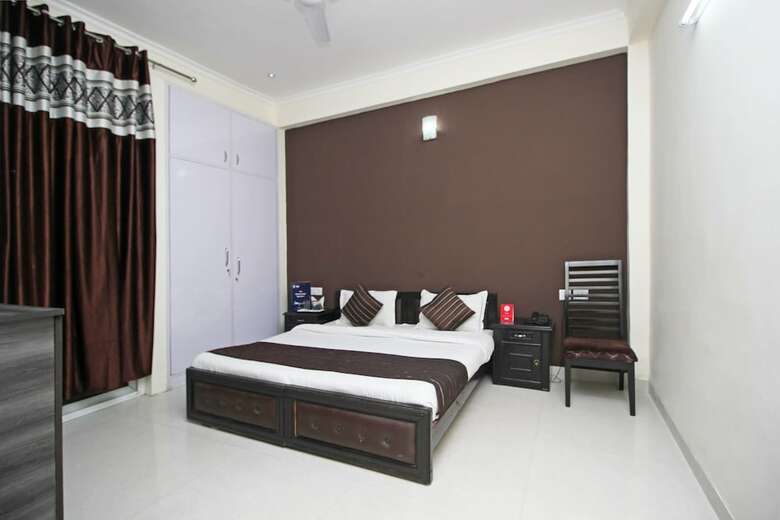 Hotel Oyo 6574 Sector 44
