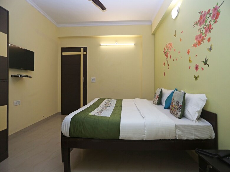 Hotel Oyo 9461 Sector 56