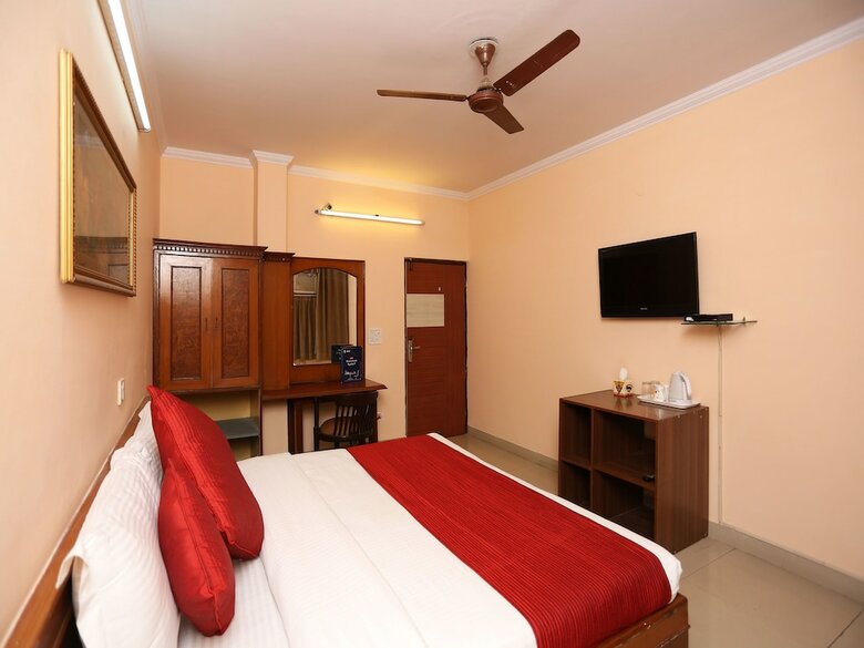 Oyo 9301 Hotel Redbury