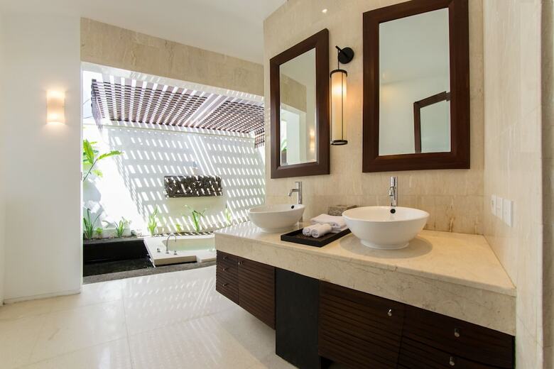 Villa Seratus