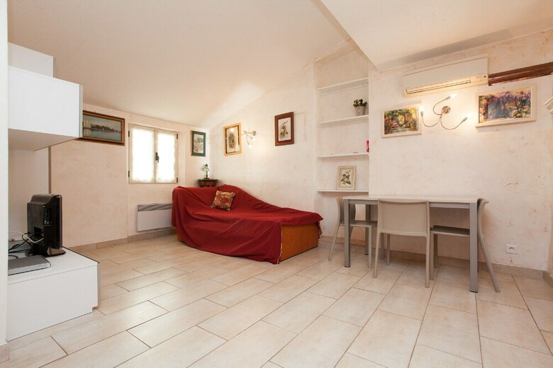 Apartments Frere