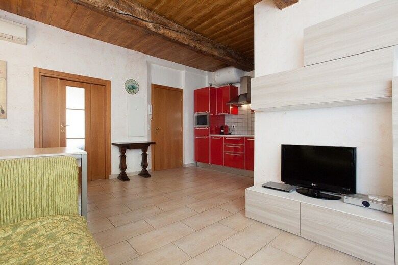 Apartments Frere