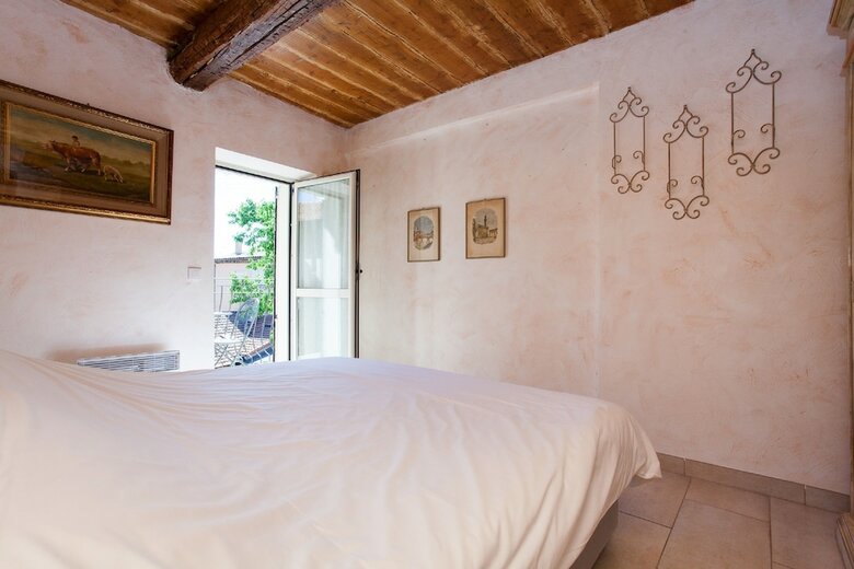 Apartments Frere