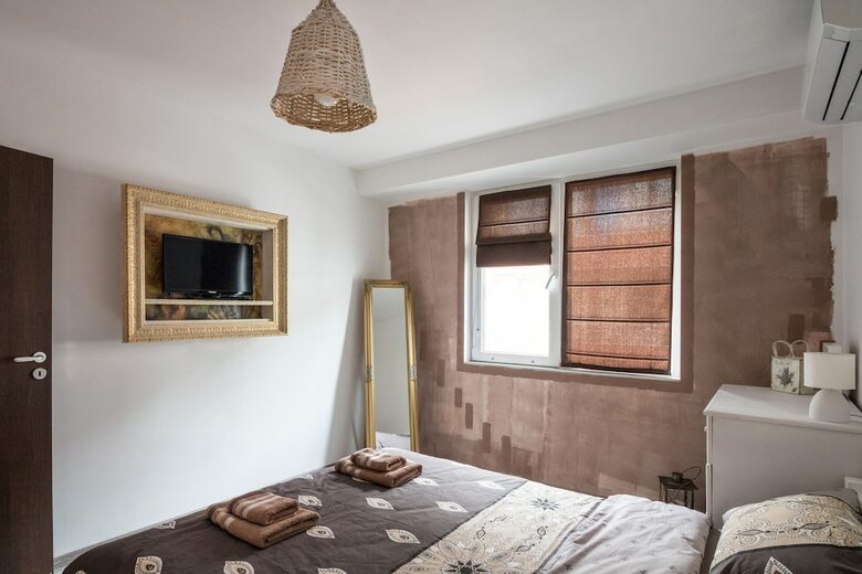 Domus Apartments