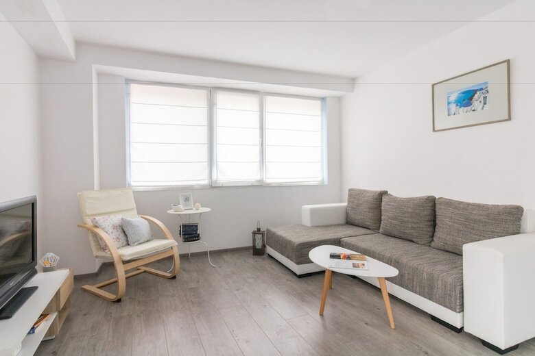 Domus Apartments