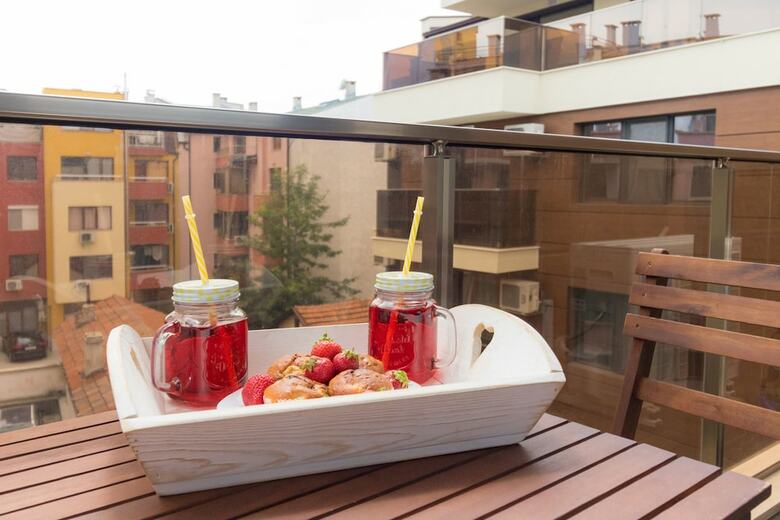Domus Apartments