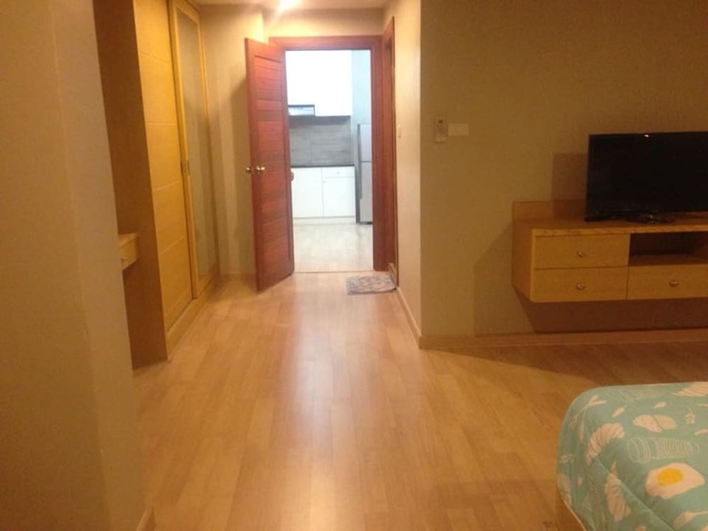 Apartamentos Baanduangkamol