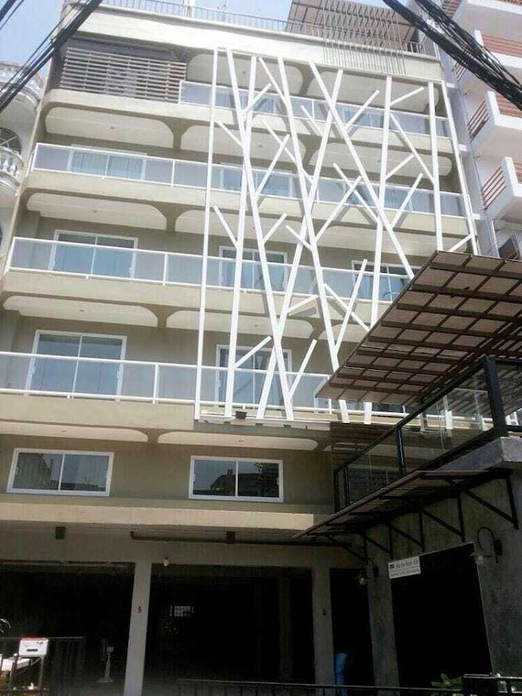Apartamentos Baanduangkamol