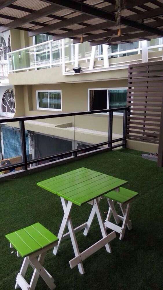 Apartamentos Baanduangkamol