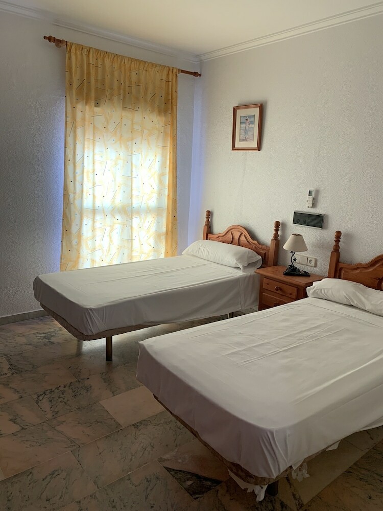 Hotel Hostal El Ancla