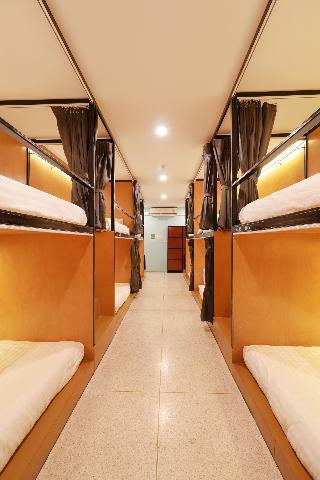 Hostal Oyo 531 Le Light House & Hostel