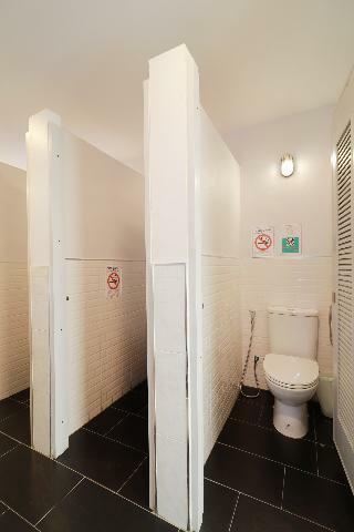 Hostal Oyo 531 Le Light House & Hostel