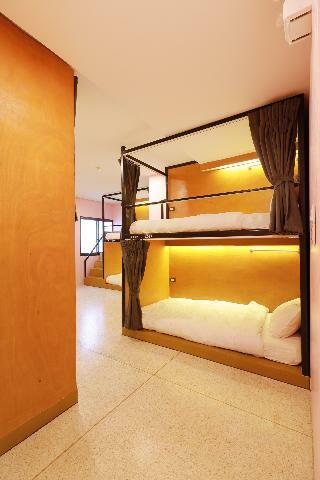 Hostal Oyo 531 Le Light House & Hostel