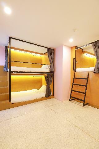 Hostal Oyo 531 Le Light House & Hostel