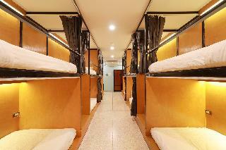 Hostal Oyo 531 Le Light House & Hostel