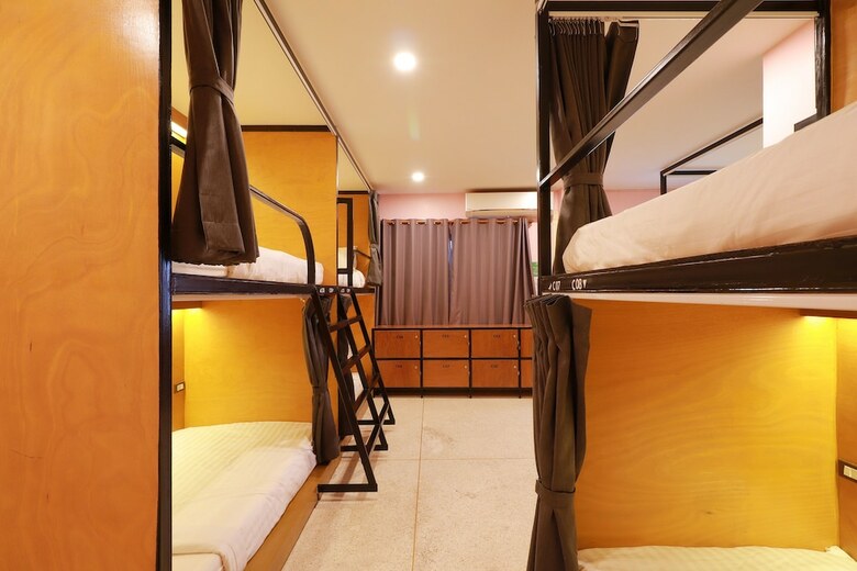 Hostal Oyo 531 Le Light House & Hostel