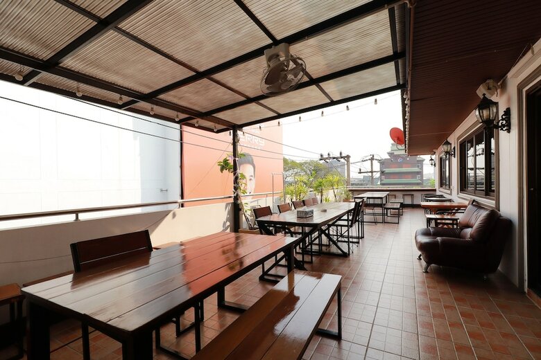 Hostal Oyo 531 Le Light House & Hostel