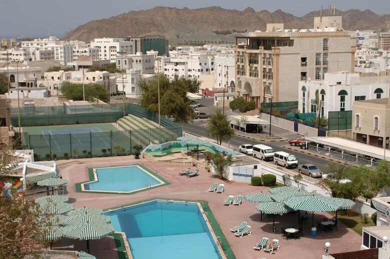 Al Falaj Hotel