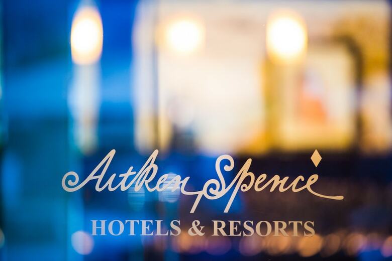 Al Falaj Hotel