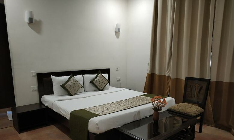 Hotel Golden Palm Suites