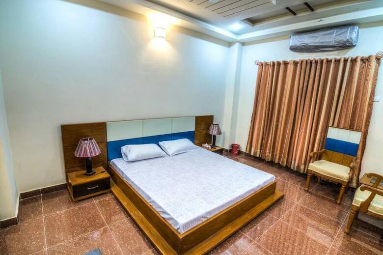 Midway Hotel & Resturant (Ryk)