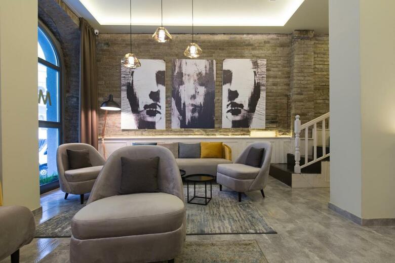 Marquise Hotel