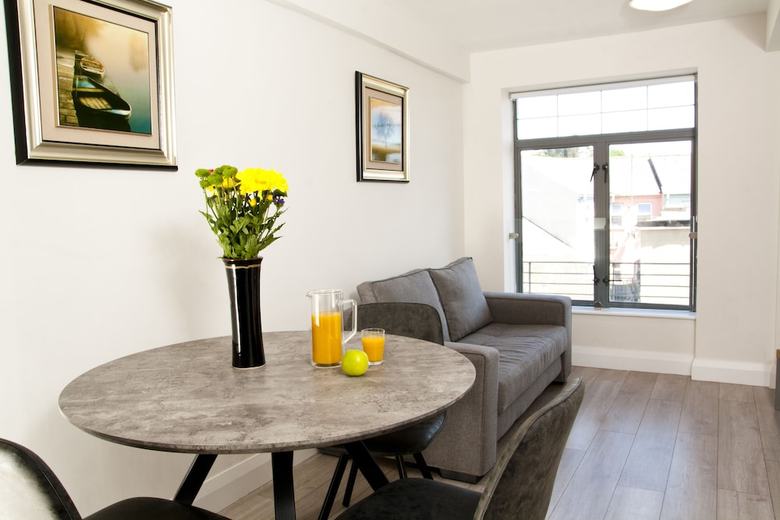Apartamentos Kinsale Suites