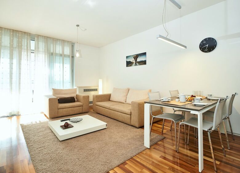 City Plaza Apartments By Irundo