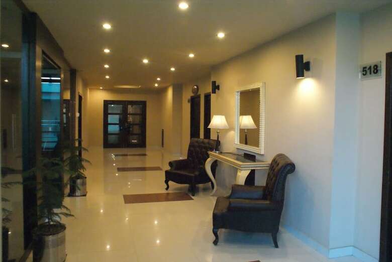 Grand Regent Hotel & Suites