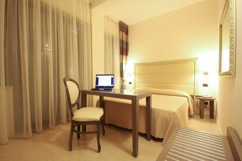 Hotel Metropolitan