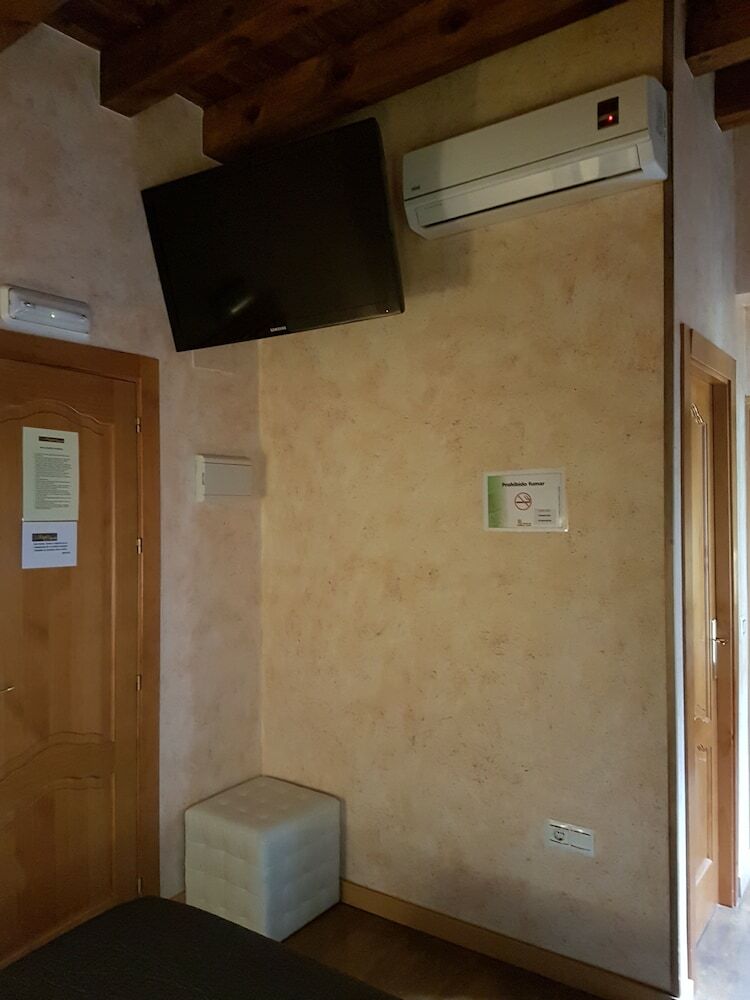 Hostal Segovia
