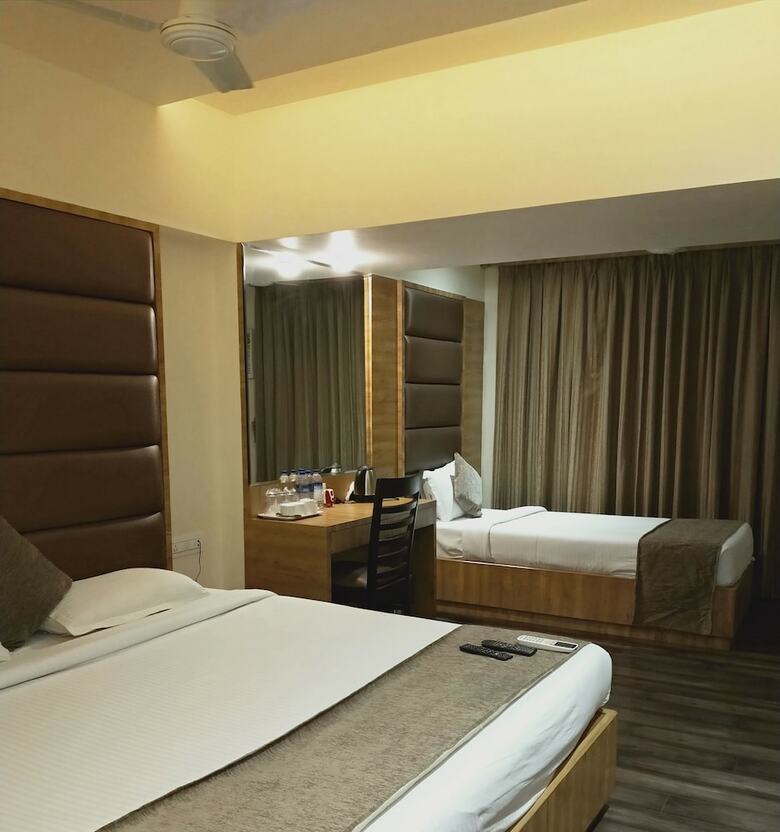 Hotel Heritage Dakshin
