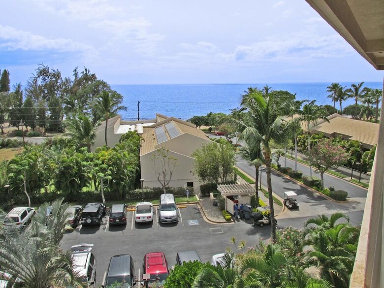 Aston At The Maui Banyan