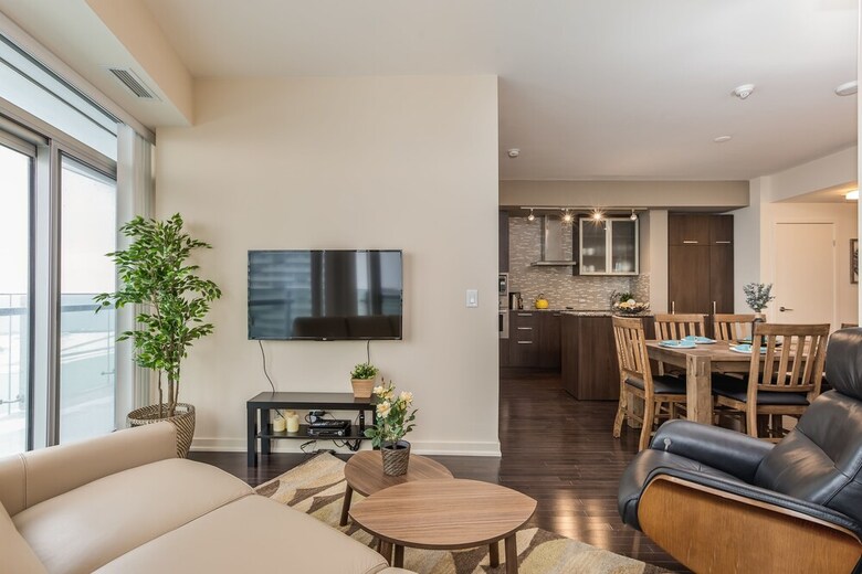 Quickstay - Upscale Condo (lake View)