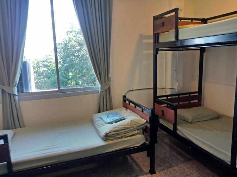Hostal Oyo 928 Leaf Hostel