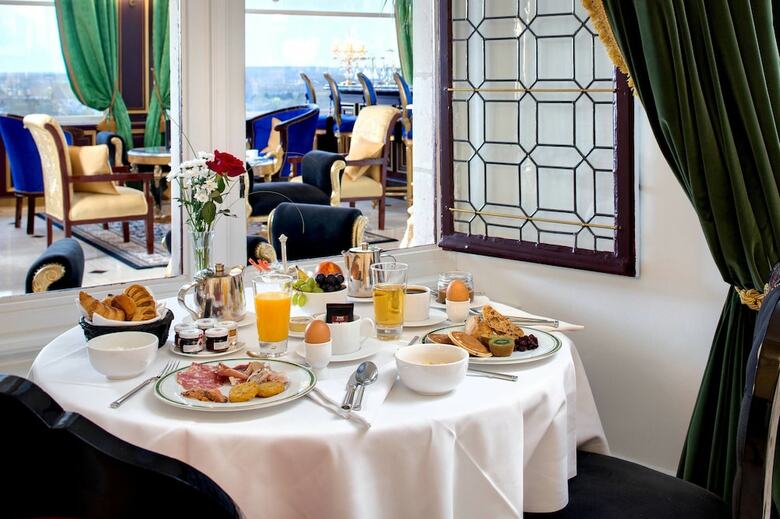 Hotel Ch�teau Le Prieur� - Younan Collection