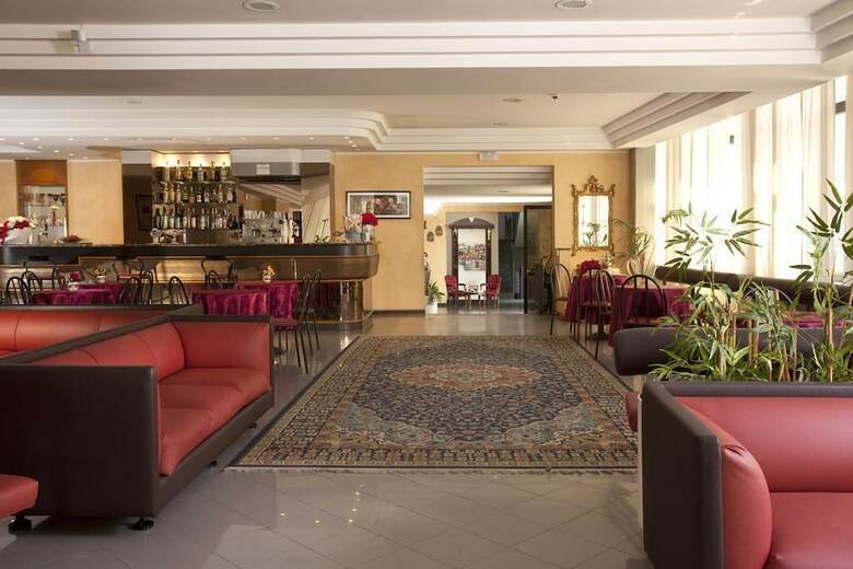Hotel Capitol