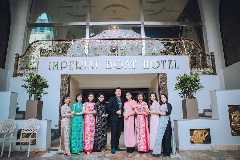 Imperial Boat Hotel