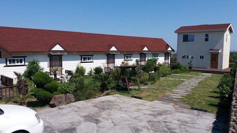 Sea The Biyang Pension
