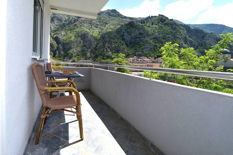 J&p Apartments Kotor