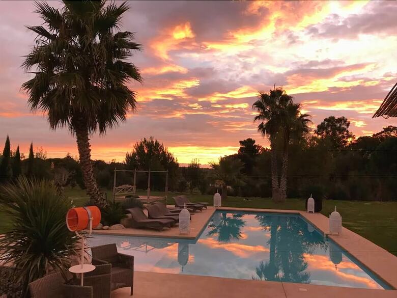 Hotel Escapades Lointaines Chambres D'h�tes B&B