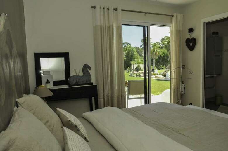 Hotel Escapades Lointaines Chambres D'h�tes B&B