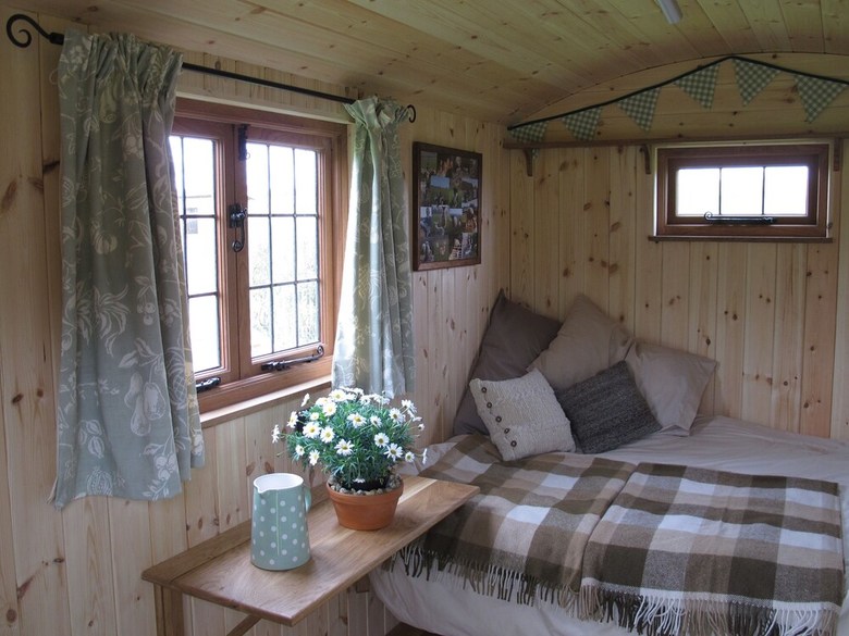 Marshwood Farm B&B And Shepherds Hut