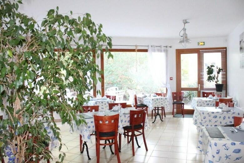 Hotel Le H�ron Cendr�