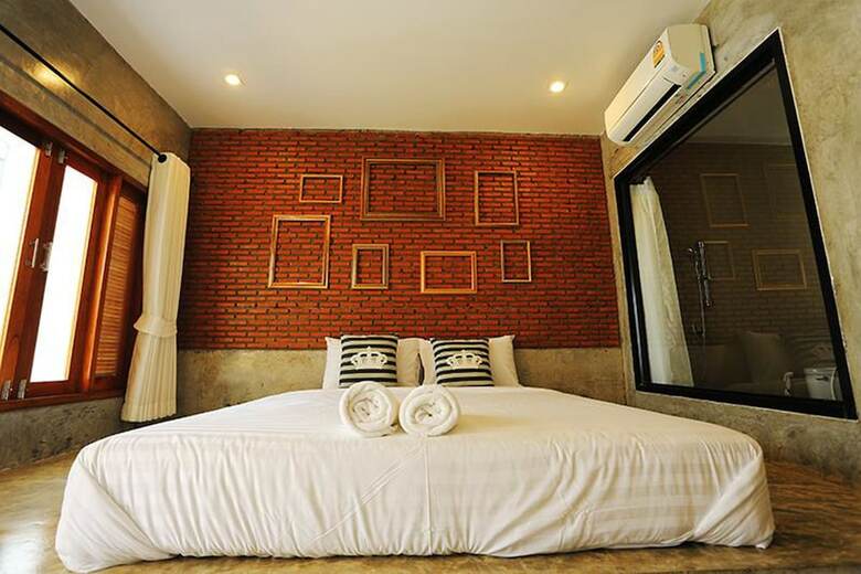 Hotel Baan Rin Ruk