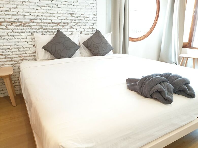 Hotel Baan Rin Ruk
