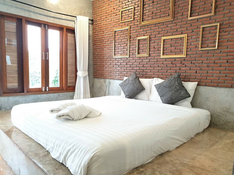 Hotel Baan Rin Ruk