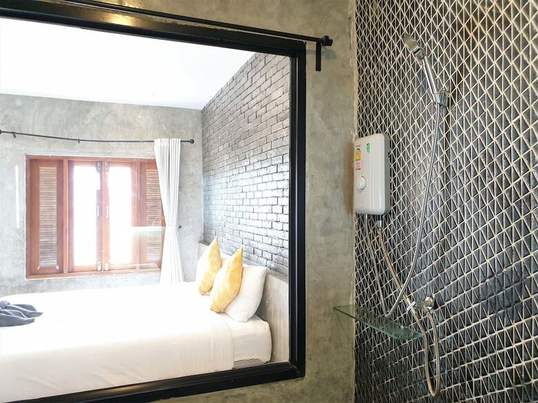 Hotel Baan Rin Ruk
