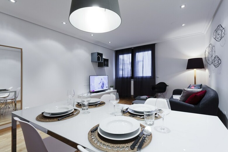 Ayala Apartment By Flatsweethome